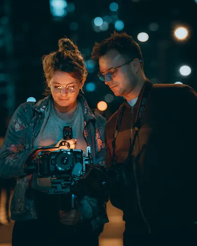 Haze Studio - Filmy Promocyjne / Sesje Biznesowe / Fotografia Produktowa